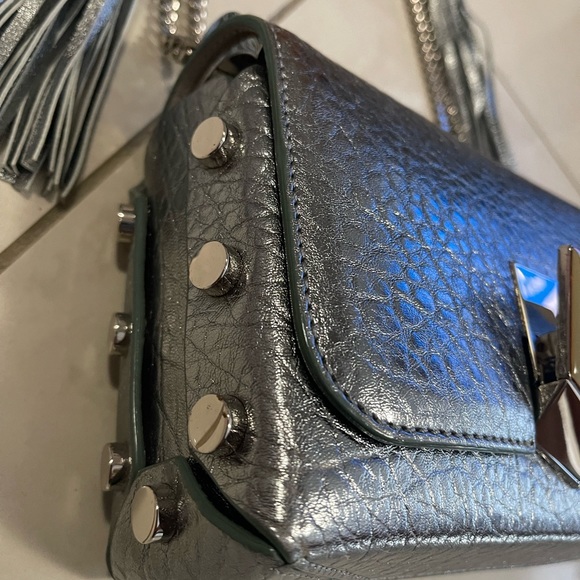 JIMMY CHOO 🤍, Lockett Petite Mug Platinum - Picture 15 of 17